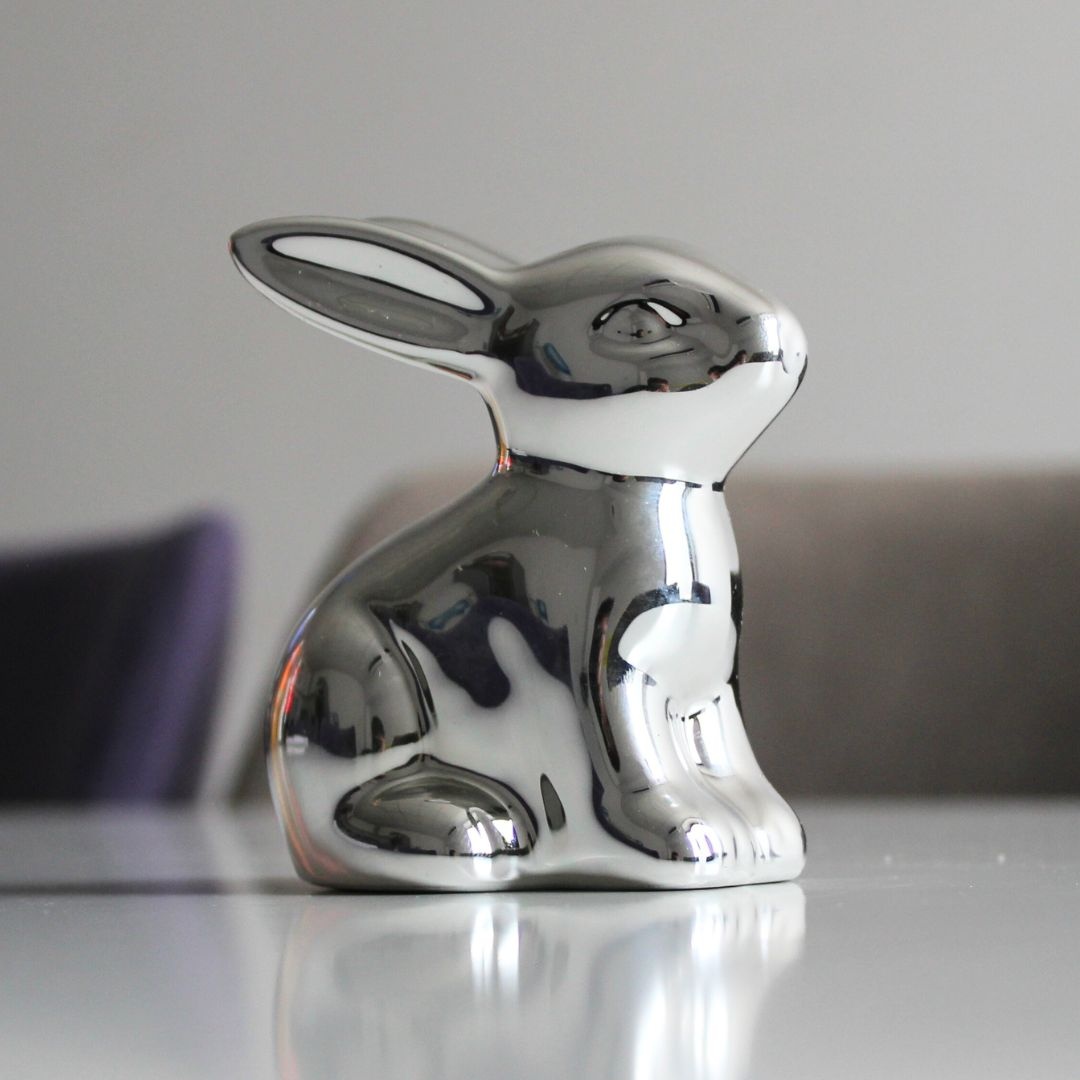 Iepuraș decorativ, din ceramică, finisaj argintiu, 9 cm, Jumi